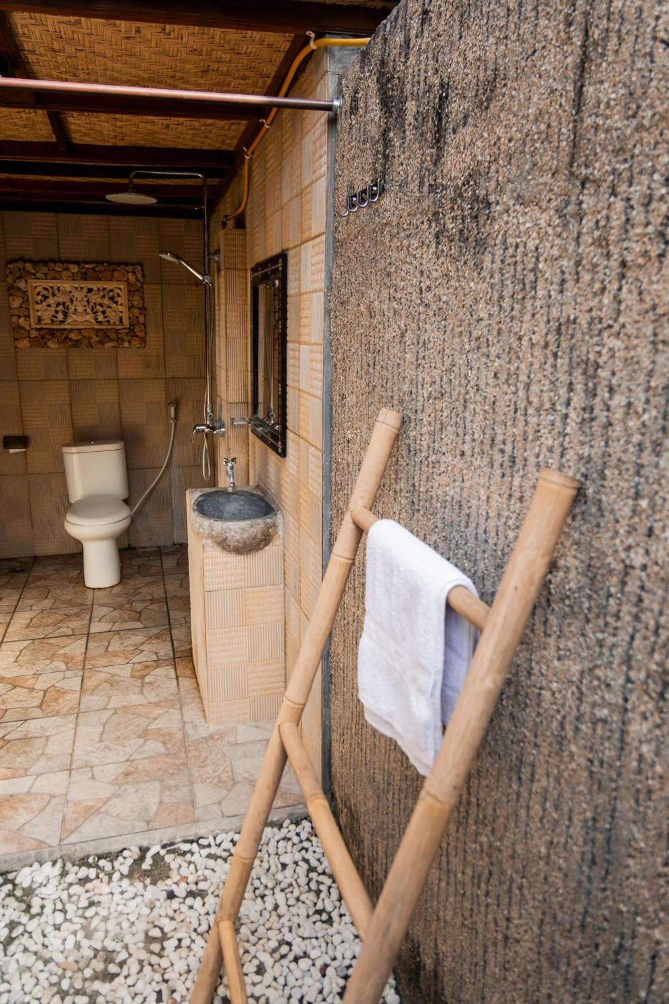 Kuta  Yoki'S Bungalow מראה חיצוני תמונה
